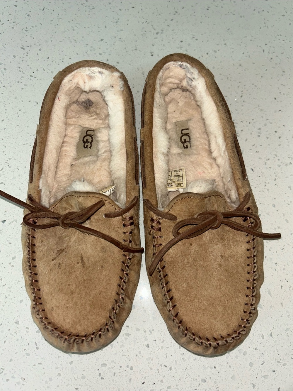 UGG Dakota Chestnut Slippers Women’s Sz 6